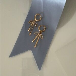 Elegant Gold Bow Earrings